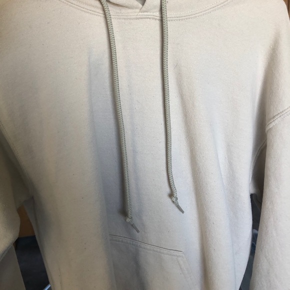 SAVAGE creme sweatshirt - Picture 2 of 3